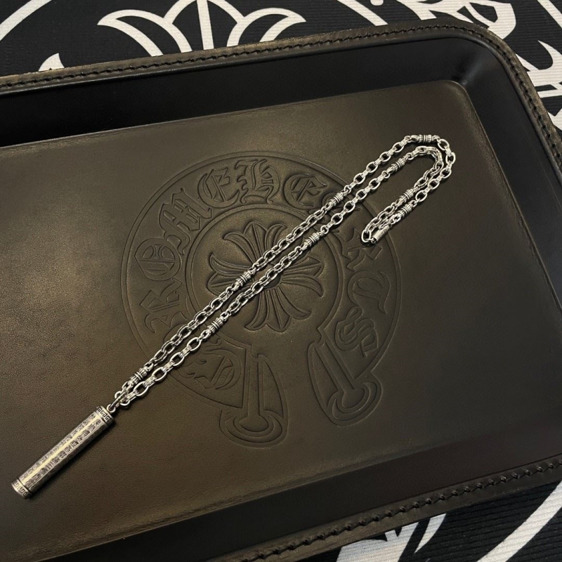 Ch**me He**ts necklaces